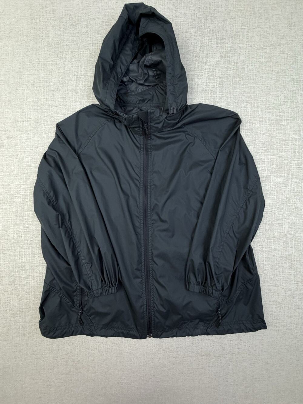 L.L.Bean Women’s XL Black Hooded Packable Rain Jacket Windbreaker